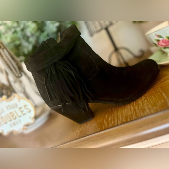 🖤 TRENDING FRINGE!  Sam Edelman Louie fringe suede boots, size 7M -see video 🎥 - Picture 1 of 5